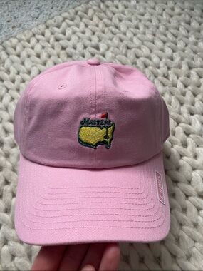 Masters Pink hat with Logo. NWT